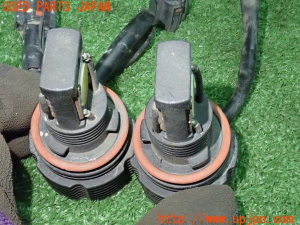 3UPJ=9236030505]BMW 528i(FR30 F10)前期 LUXI？ ルクシー LEDバルブ フォグランプ 中古_3