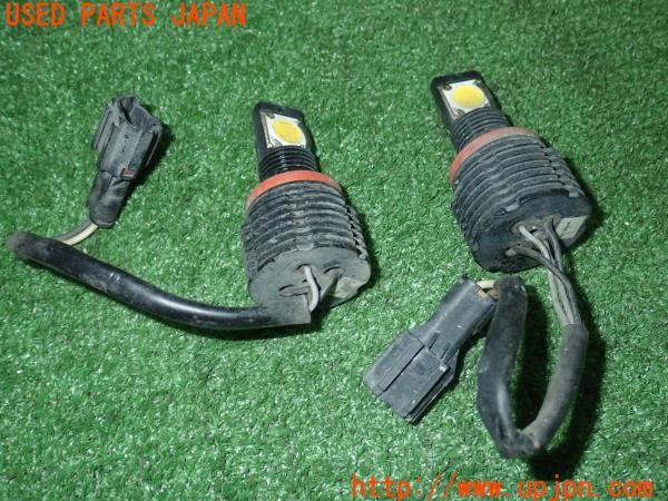 3UPJ=9236030505]BMW 528i(FR30 F10)前期 LUXI？ ルクシー LEDバルブ フォグランプ 中古_5