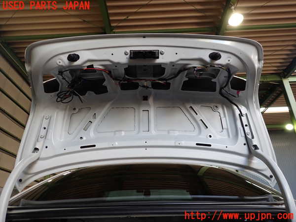 2UPJ-9236031500]BMW 528i(FR30)トランク 中古 (F10)_2