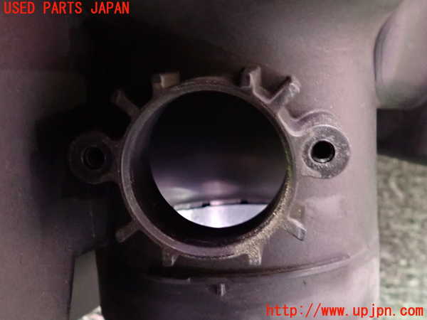 2UPJ-9236032560]BMW 528i(FR30)エアクリーナーボックス 中古 (F10)_2