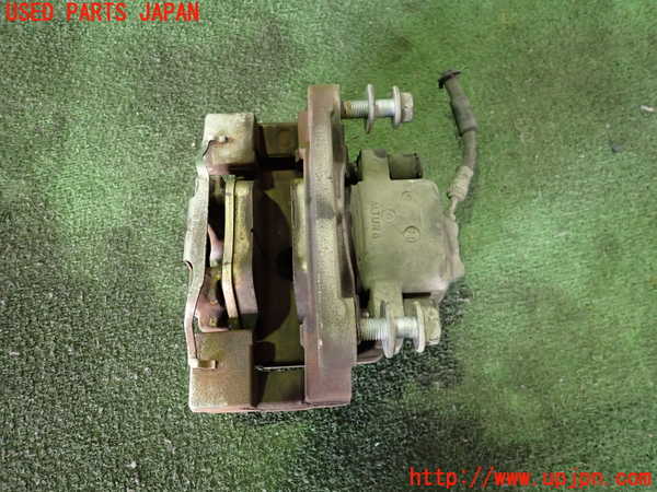 2UPJ-9236034080]BMW 528i(FR30)右フロントキャリパー 中古 (F10)_2