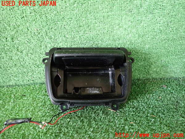 2UPJ-9236037821]BMW 528i(FR30)灰皿1 中古 (F10)_2