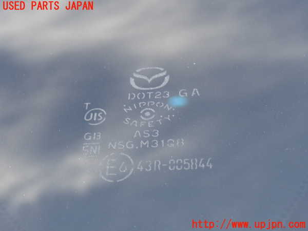 2UPJ-9236041380]CX-5(KF2P)右クォーターガラス (NSG 43R-005844 M31Q8) 中古_2