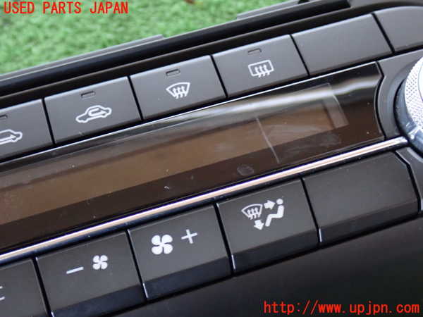 2UPJ-9236046066]CX-5(KF2P)エアコンスイッチ1 中古_2