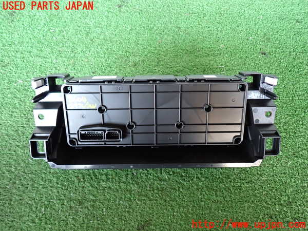 2UPJ-9236046066]CX-5(KF2P)エアコンスイッチ1 中古_4