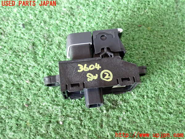 2UPJ-9236046307]CX-5(KF2P)スイッチ2 (電動パーキング AUTOHOLD) 中古_2