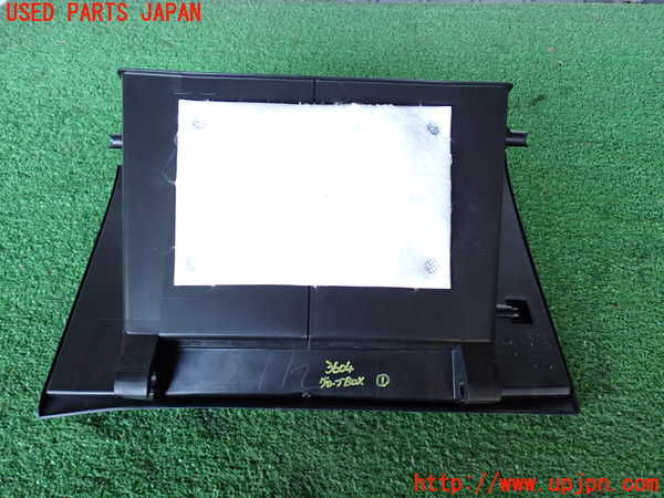 2UPJ-9236047516]CX-5(KF2P)グローブボックス1 中古_3