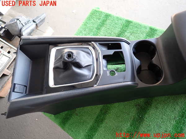 2UPJ-9236047540]CX-5(KF2P)センターコンソール 中古_2