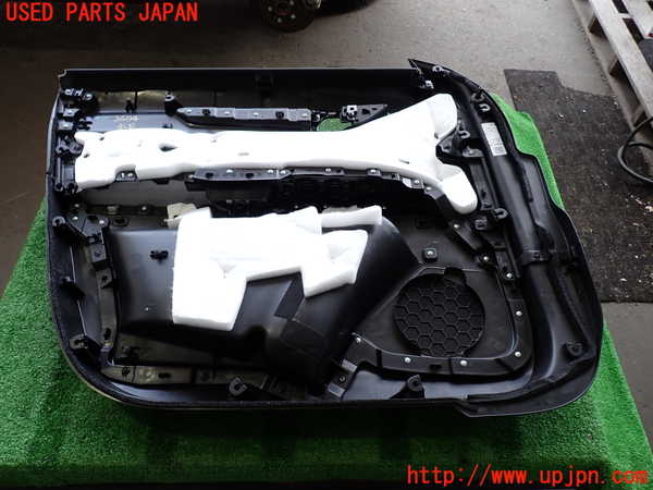 2UPJ-9236041234]CX-5(KF2P)右前ドア内張り 中古_4