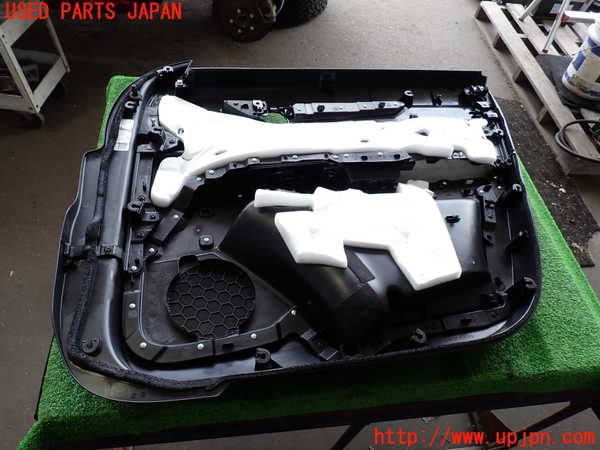 2UPJ-9236041264]CX-5(KF2P)左前ドア内張り 中古_4