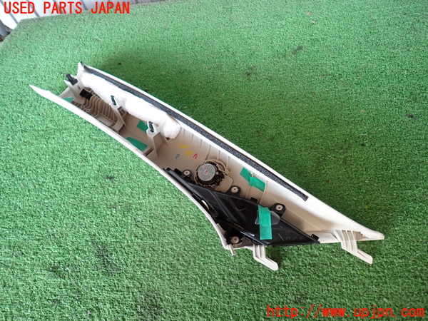 2UPJ-9236047655]CX-5(KF2P)右フロントピラートリム 中古_4