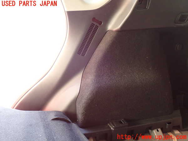2UPJ-9236047675]CX-5(KF2P)右リアピラートリム 中古_3