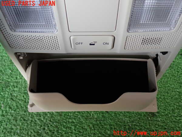 2UPJ-9236046411]CX-5(KF2P)ルームランプ1 (1列目真中天井) 中古_2