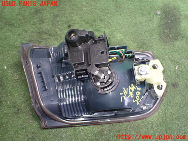 2UPJ-9236051550]BMW 320d ツーリング(3D20)(F31)右リアフィニッシャー 中古_2