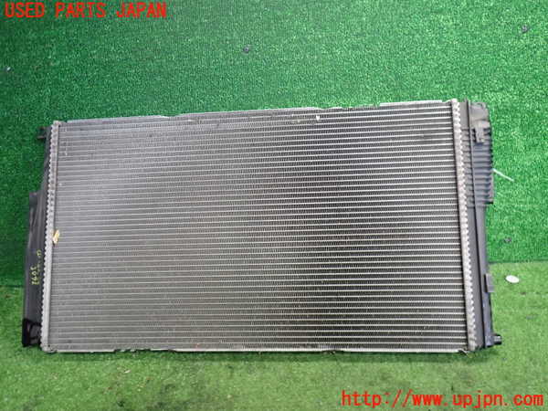 2UPJ-9236052321]BMW 320d ツーリング(3D20)(F31)ラジエーター1 中古_2