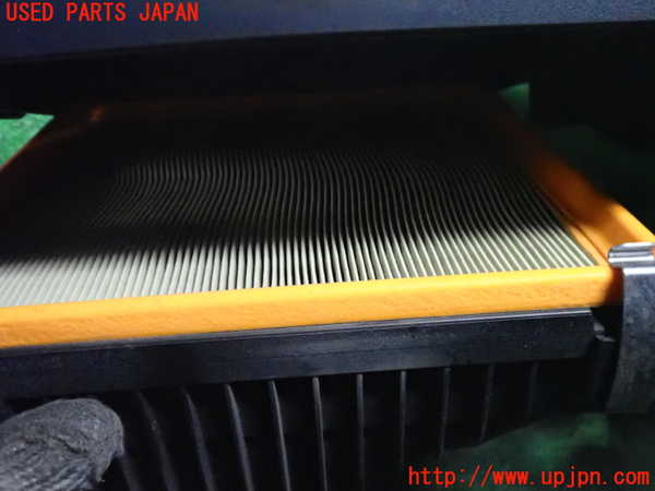 2UPJ-9236052560]BMW 320d ツーリング(3D20)(F31)エアクリーナーボックス 中古_3