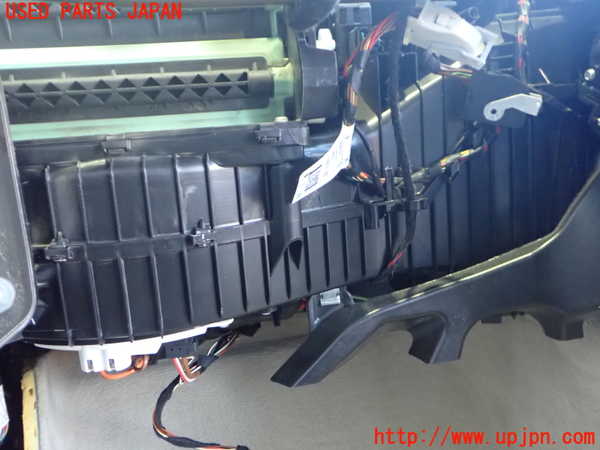 2UPJ-9236056081]BMW 320d ツーリング(3D20)(F31)エバポレーター1 中古_4