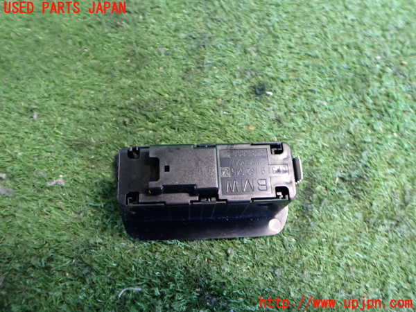 2UPJ-9236056309]BMW 320d ツーリング(3D20)(F31)スイッチ4 (トランクロック) 中古_2