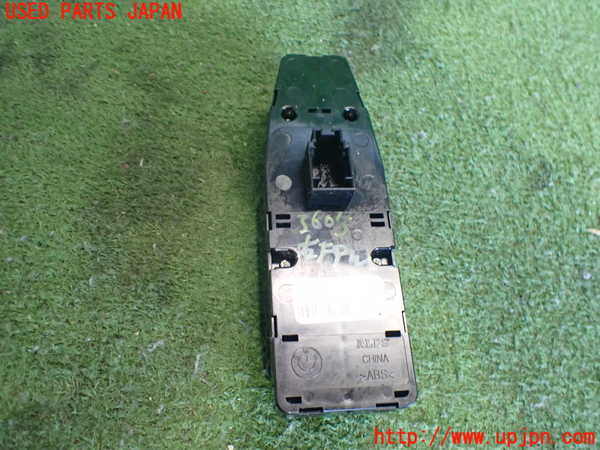 2UPJ-9236056240]BMW 320d ツーリング(3D20)(F31)右前パワーウィンドウスイッチ 中古_2