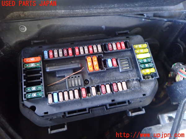 2UPJ-9236056741]BMW 320d ツーリング(3D20)(F31)ヒューズボックス1 中古_2