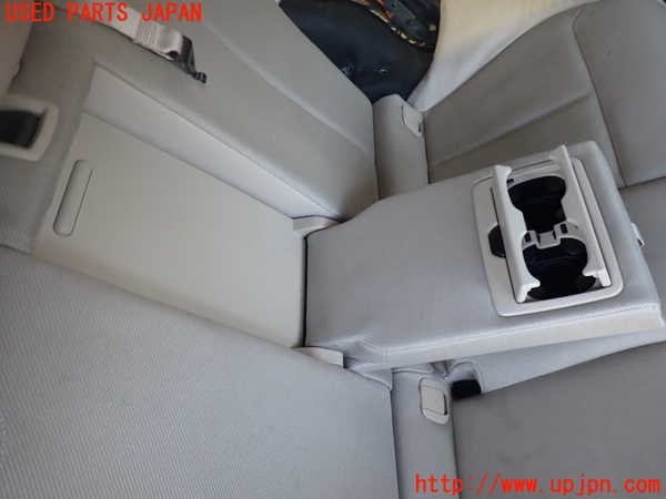 2UPJ-9236057385]BMW 320d ツーリング(3D20)(F31)リアシート 中古_4