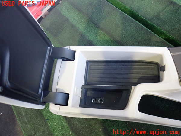 2UPJ-9236057540]BMW 320d ツーリング(3D20)(F31)センターコンソール 中古_5