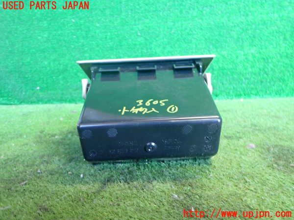 2UPJ-9236057841]BMW 320d ツーリング(3D20)(F31)小物入れ1 中古_2