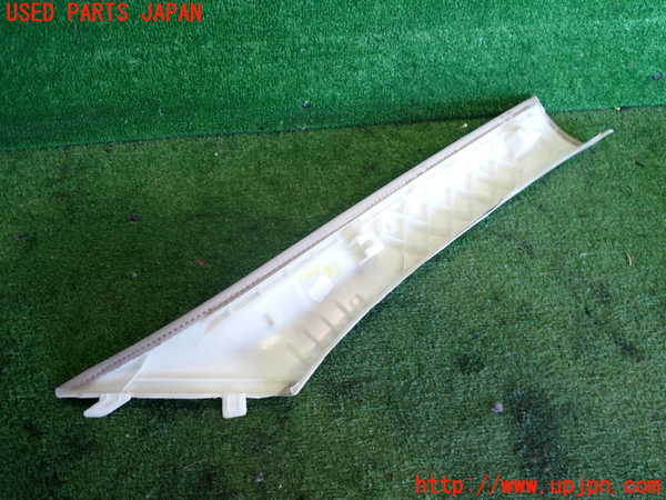 2UPJ-9236057660]BMW 320d ツーリング(3D20)(F31)左フロントピラートリム 中古_2