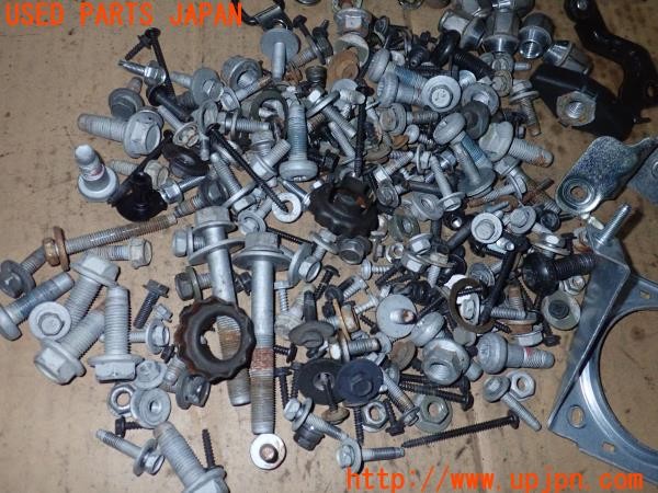 3UPJ=9236060720]ジープ コンパス(MK49)ネジ・ナット・ステー類 セット ジャンク_4