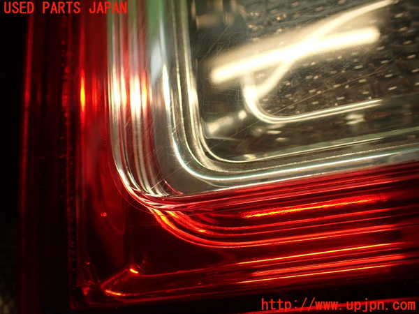 2UPJ-9236061530]ジープ・コンパス(MK49)右テールランプ 中古_4