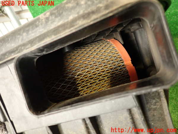 2UPJ-9236062560]ジープ・コンパス(MK49)エアクリーナーボックス 中古_4
