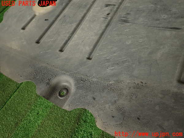 2UPJ-9236062170]ジープ・コンパス(MK49)エンジンアンダーカバー 中古_2