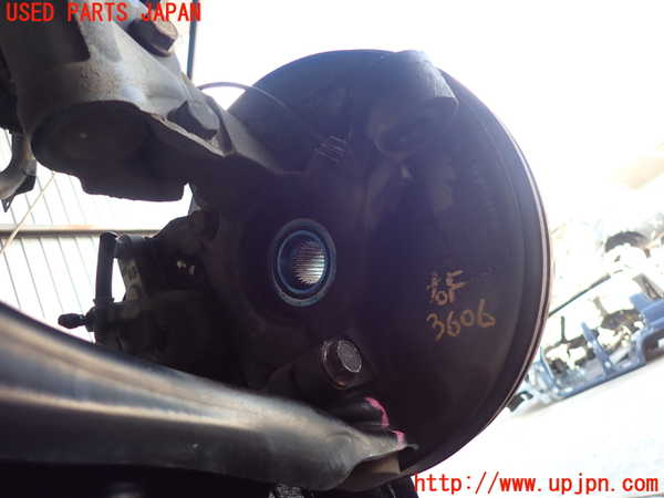 2UPJ-9236064290]ジープ・コンパス(MK49)右フロントナックルハブ 中古_2