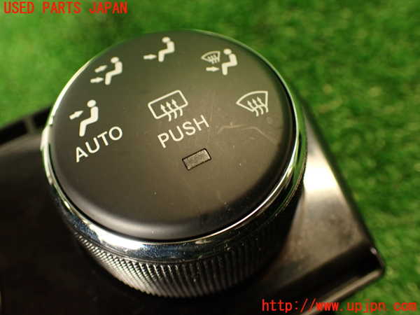 2UPJ-9236066066]ジープ・コンパス(MK49)エアコンスイッチ1 中古_3