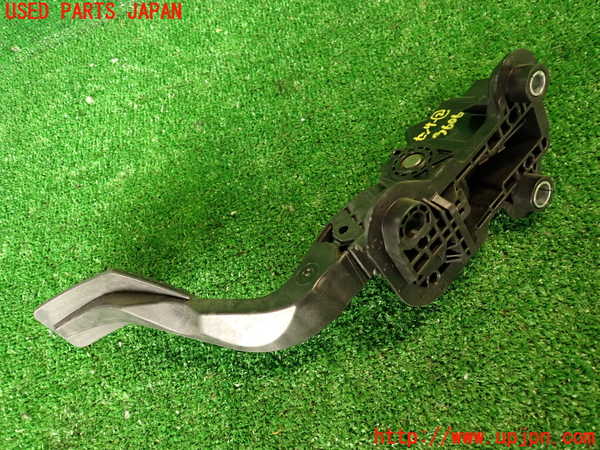 2UPJ-9236066382]ジープ・コンパス(MK49)センサー2(アクセルペダル) 中古_3