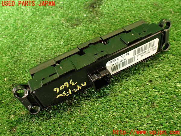 2UPJ-9236066290]ジープ・コンパス(MK49)ハザードスイッチ 中古_3