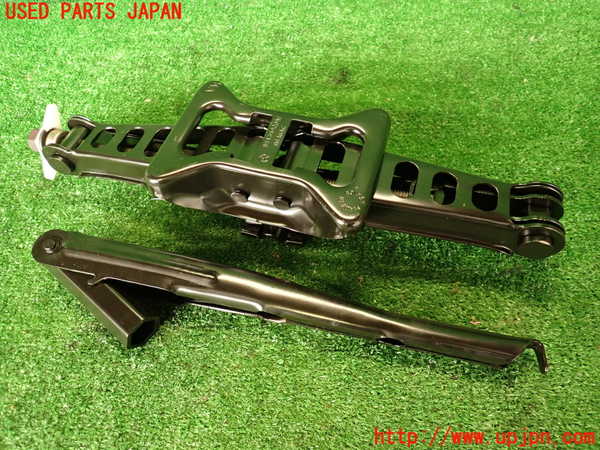 2UPJ-9236067805]ジープ・コンパス(MK49)車載工具 中古_2