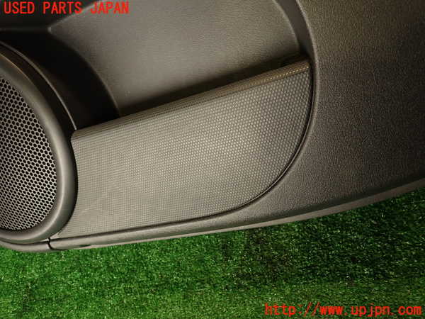 2UPJ-9236061234]ジープ・コンパス(MK49)右前ドア内張り 中古_4