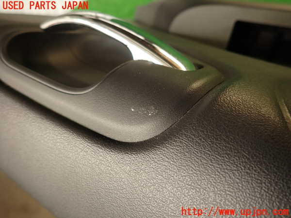 2UPJ-9236061264]ジープ・コンパス(MK49)左前ドア内張り 中古_4