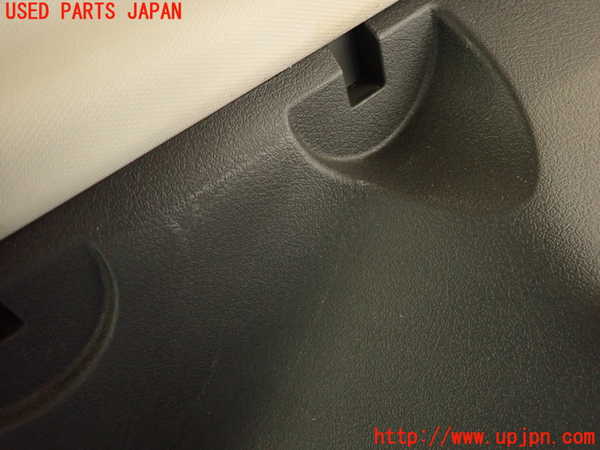 2UPJ-9236067675]ジープ・コンパス(MK49)右リアピラートリム 中古_4