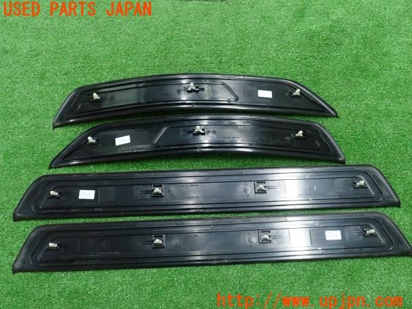 3UPJ=9236070616]BMW 528i ツーリング(MU30 F11)純正 103334 スカッフプレート 1台分 中古_2