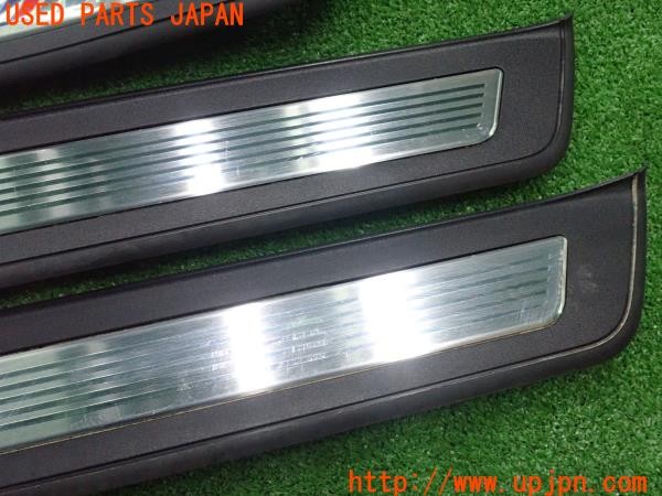 3UPJ=9236070616]BMW 528i ツーリング(MU30 F11)純正 103334 スカッフプレート 1台分 中古_5