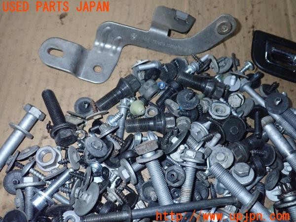3UPJ=9236070720]BMW 528i ツーリング(MU30 F11)ネジ・ナット・ステー類 セット ジャンク_2