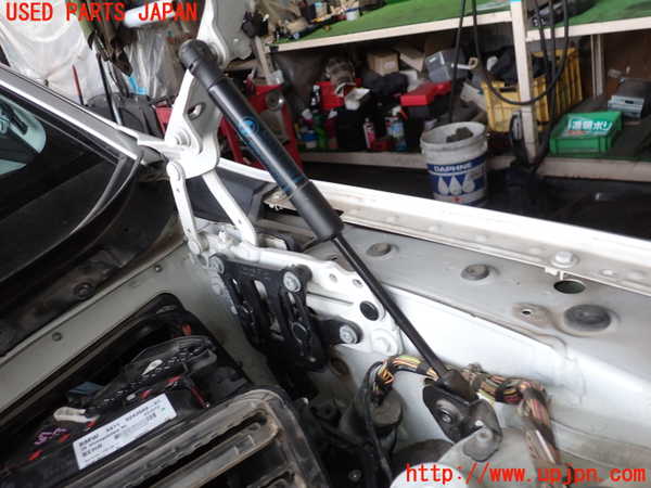 2UPJ-9236071068]BMW 528i ツーリング(MU30)ボンネットダンパー 中古 (F11)_2