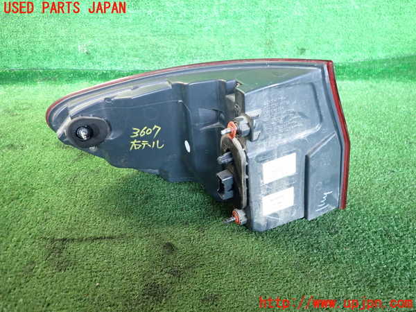 2UPJ-9236071530]BMW 528i ツーリング(MU30)右テールランプ 中古 (F11)_3