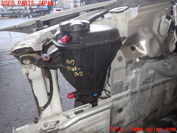 2UPJ-9236072410]BMW 528i ツーリング(MU30)ラジエータータンク 中古 (F11)_2