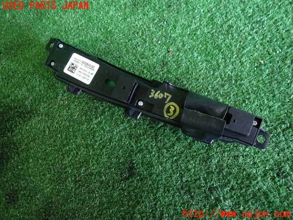 2UPJ-9236076308]BMW 528i ツーリング(MU30)スイッチ3 (VSC OFF・走行モード切替) 中古 (F11)_2