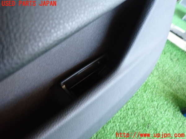 2UPJ-9236071324]BMW 528i ツーリング(MU30)左後ドア内張り 中古 (F11)_3