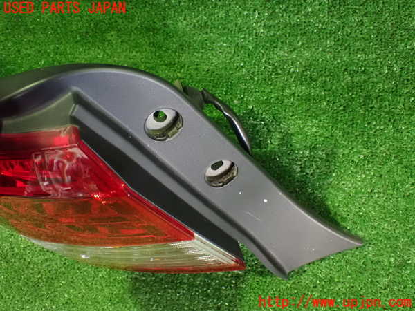 2UPJ-9236081536]レクサス・IS250C(GSE20)左テールランプ 中古_2