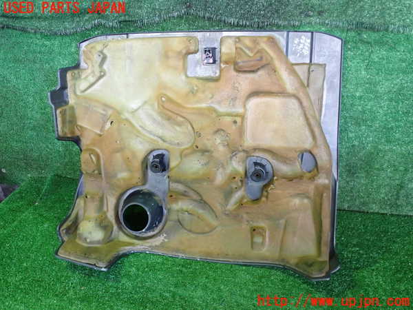 2UPJ-9236082160]レクサス・IS250C(GSE20)エンジンアッパーカバー 中古_2